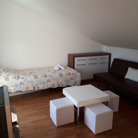 דירות באסקה Ruzmarinka 4* מראה חיצוני תמונה