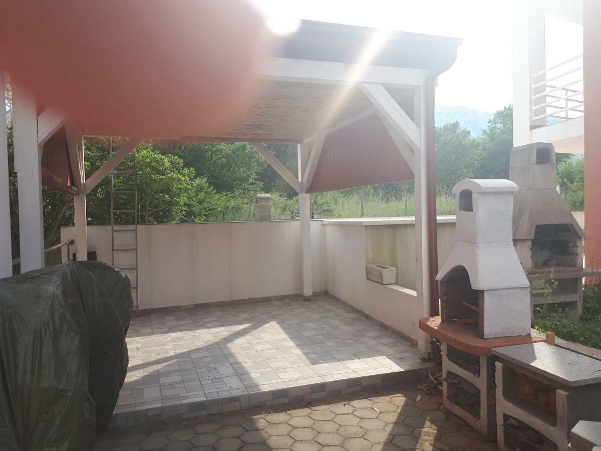 דירות באסקה Ruzmarinka 4* מראה חיצוני תמונה